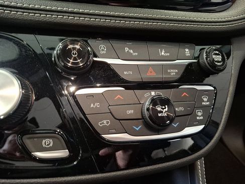 New 2026 Chrysler Pacifica Limited w/ S Appearance Package image 15