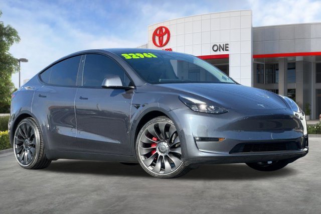 Used 2022 Tesla Model Y Performance AWD/4WD image 2
