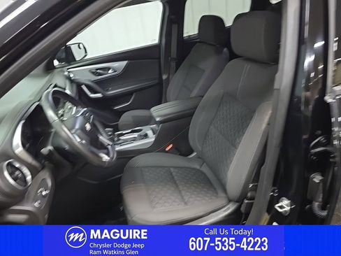 Used 2020 Chevrolet Blazer LT AWD/4WD image 32