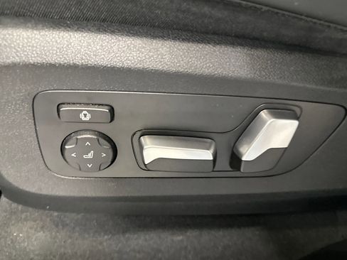Used 2023 BMW X5 xDrive40i w/ Premium Package image 12