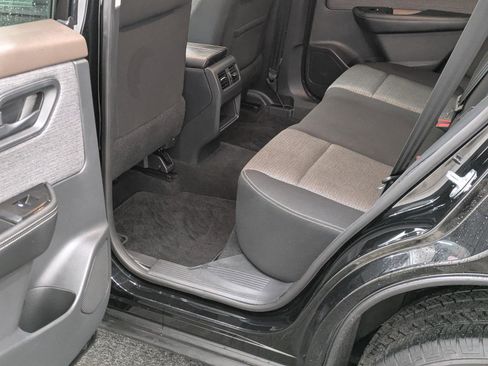 Used 2021 Nissan Rogue S image 18