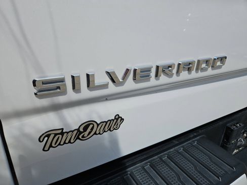Used 2019 Chevrolet Silverado 1500 High Country w/ Safety Package II AWD/4WD image 21