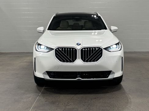 Used 2026 BMW X3 xDrive30i w/ Premium Package AWD/4WD image 2