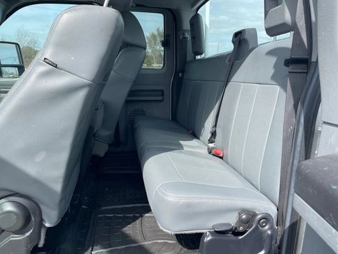 Used 2015 Ford F250 XL w/ Power Equipment Group AWD/4WD image 17