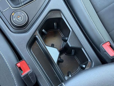 Used 2022 Volkswagen Taos SE w/ IQ.Drive SE Package image 18