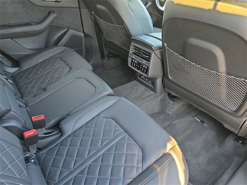 Used 2025 Audi SQ8 Premium Plus w/ S Sport Package image 11