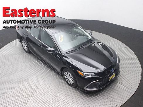 Used 2024 Toyota Camry LE FWD image 3