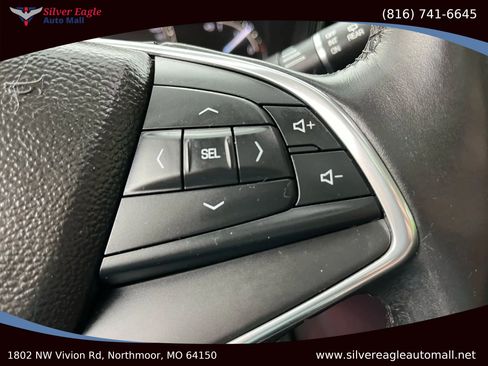 Used 2017 Cadillac XT5 Premium Luxury w/ LPO, Wheel Lock Package image 15