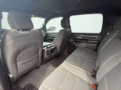 Used 2019 RAM 1500 Big Horn AWD/4WD image 39