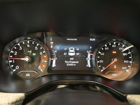 Used 2024 Jeep Compass Latitude w/ Convenience Group AWD/4WD image 31