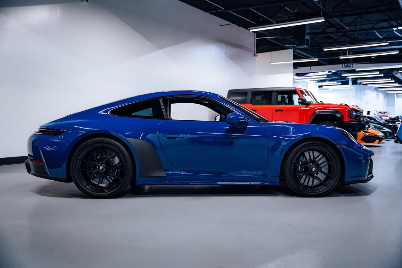 Used 2025 Porsche 911 GTS image 6
