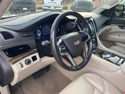 Used 2020 Cadillac Escalade ESV Luxury image 52