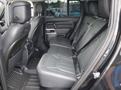 Used 2020 Land Rover Defender 110 HSE image 35