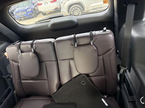 Used 2025 Ford Explorer Platinum image 13