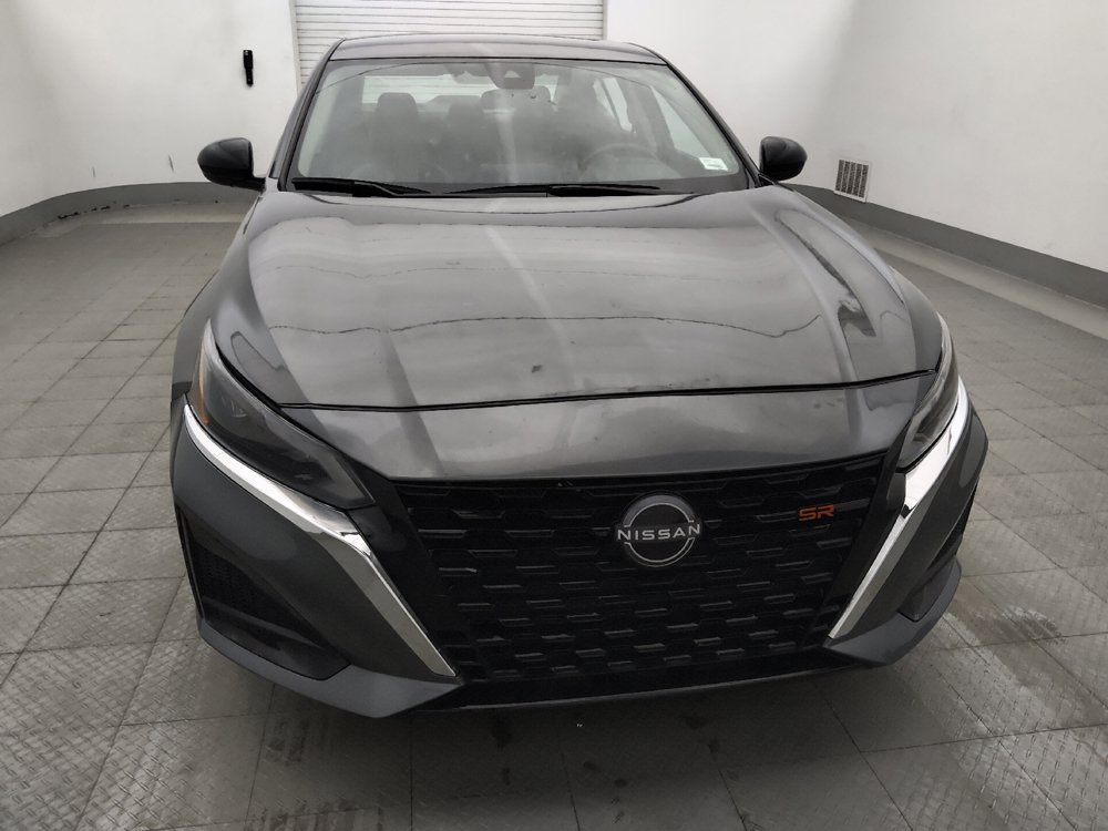 Used 2024 Nissan Altima 2.5 SR FWD image 14
