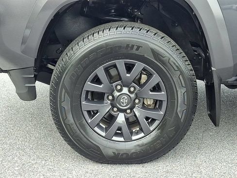 Certified 2023 Toyota Tacoma SR5 w/ Technology Package AWD/4WD image 8