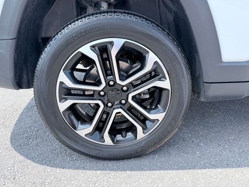 Used 2022 Jeep Compass Limited image 35