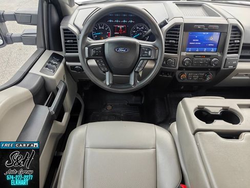 Used 2022 Ford F250 XL w/ Power Equipment Group AWD/4WD image 4