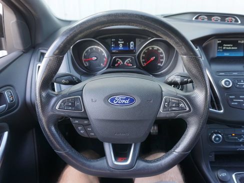 Used 2018 Ford Focus ST FWD image 3