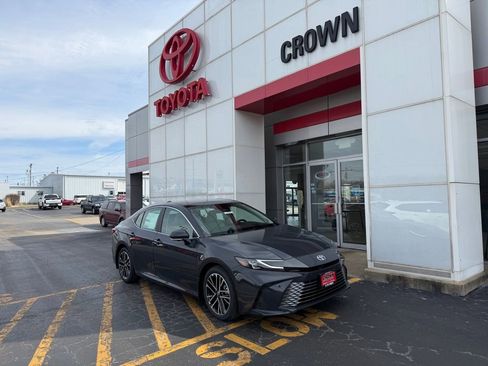 New 2026 Toyota Camry XLE image 1