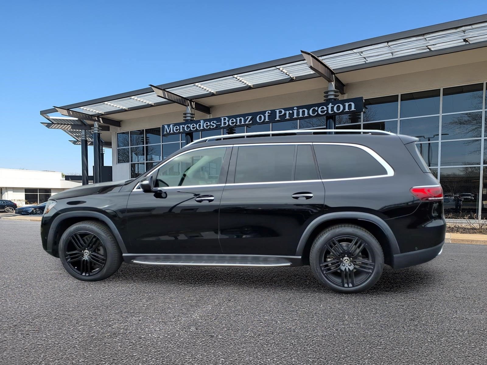 Certified 2022 Mercedes-Benz GLS 450 4MATIC image 6