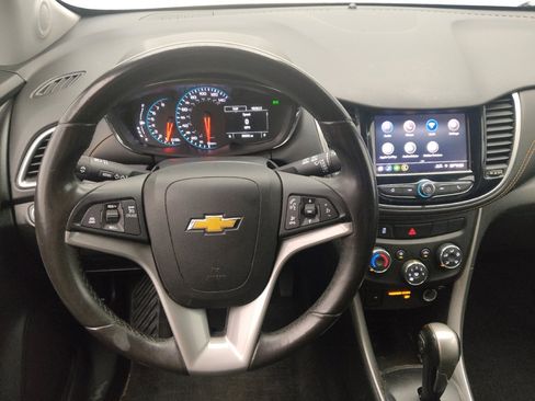 Used 2020 Chevrolet Trax LT w/ Driver Confidence Package FWD image 22