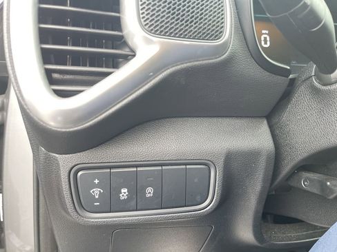 Used 2023 Kia Soul LX w/ Option Group 015 image 17