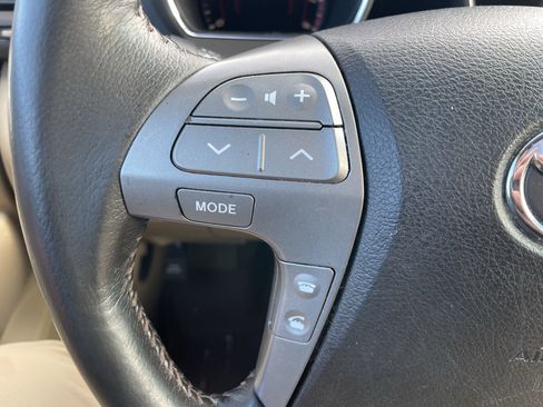 Used 2010 Toyota Highlander Limited image 16