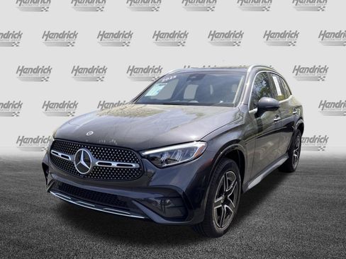 Certified 2025 Mercedes-Benz GLC 300 4MATIC image 5