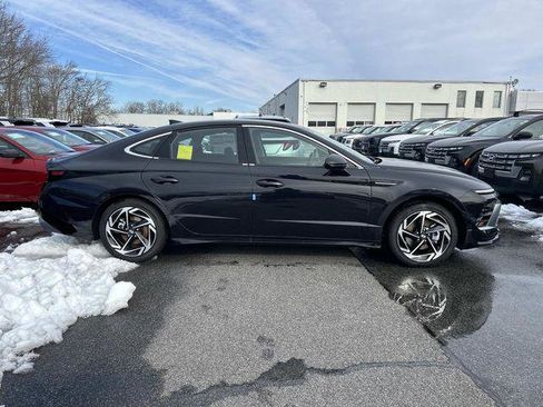 New 2026 Hyundai Sonata SEL image 2