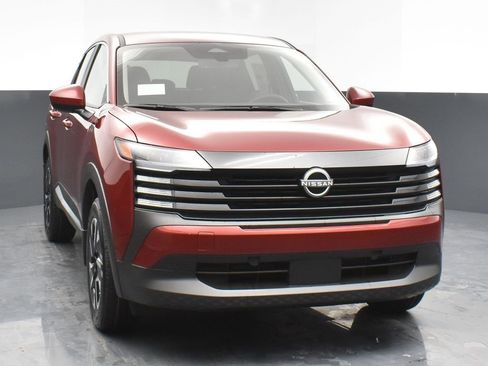 Certified 2025 Nissan Kicks SV image 20