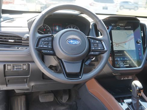 Used 2025 Subaru Forester Touring AWD/4WD image 16