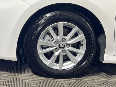 Used 2025 Toyota Camry LE image 12