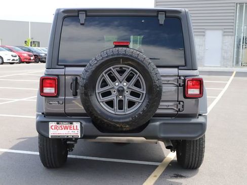 Used 2025 Jeep Wrangler Unlimited Sport AWD/4WD image 6