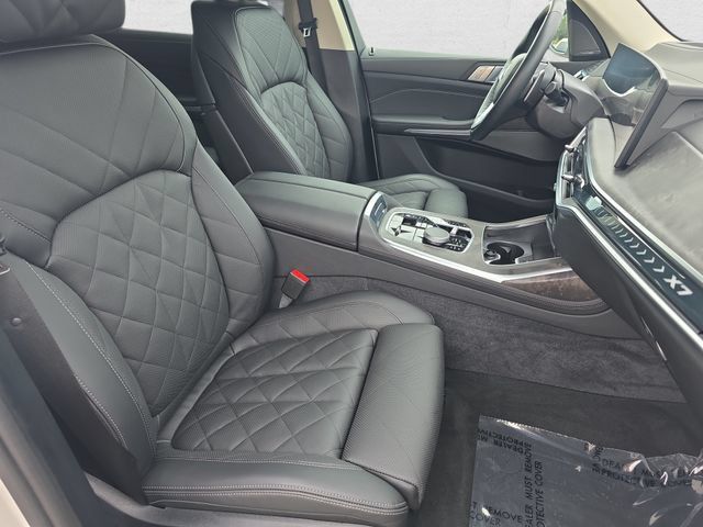 Used 2026 BMW X7 xDrive40i AWD/4WD image 10