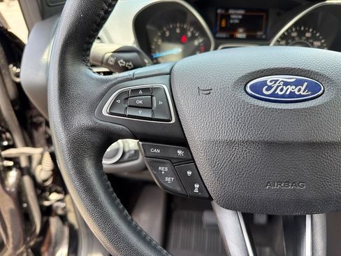 Used 2019 Ford Escape SEL FWD image 17