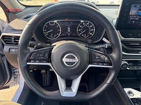 Certified 2025 Nissan Altima 2.5 SR w/ SR Premium Package FWD image 20