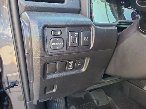 Used 2022 Toyota 4Runner SR5 Premium w/ Moonroof Package AWD/4WD image 15