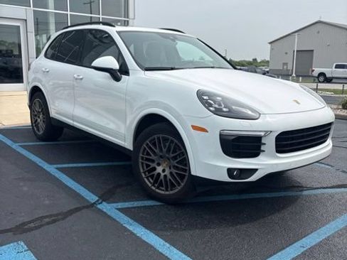 Used 2018 Porsche Cayenne Platinum Edition AWD/4WD image 1