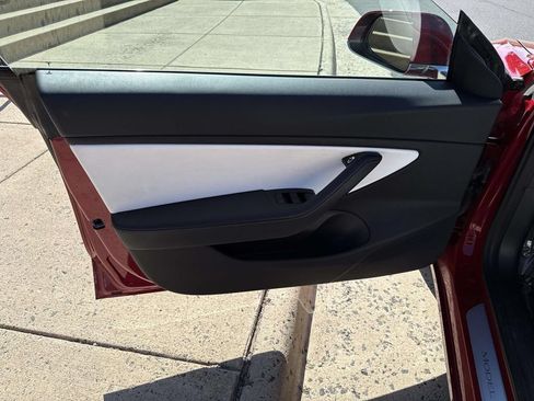 Used 2018 Tesla Model 3 Mid Range RWD image 29