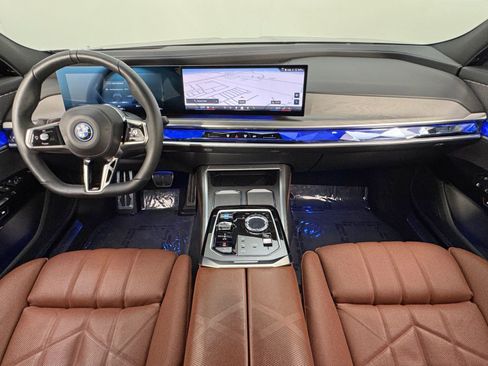 Used 2024 BMW i7 eDrive50 w/ M Sport Package image 13
