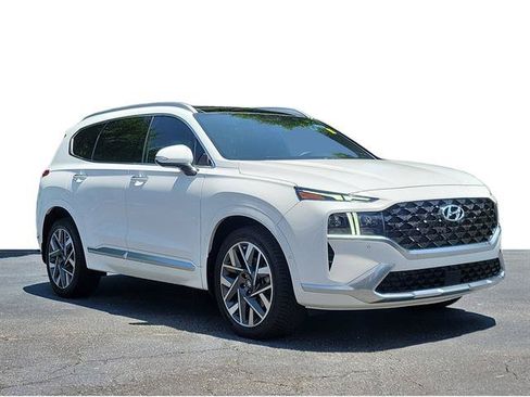 Used 2023 Hyundai Santa Fe Calligraphy FWD image 2