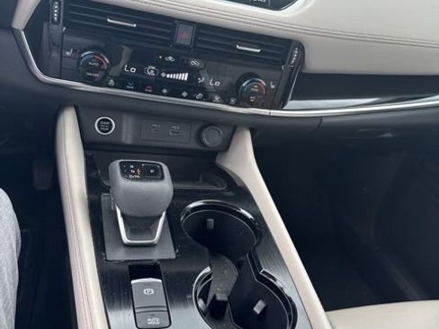 Certified 2023 Nissan Rogue SL w/ SL Premium Package image 19