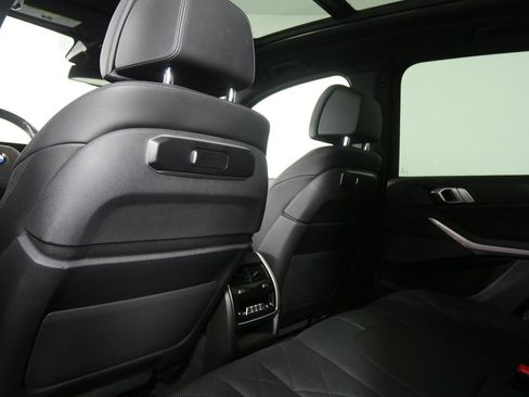 Used 2024 BMW X5 xDrive40i AWD/4WD image 16