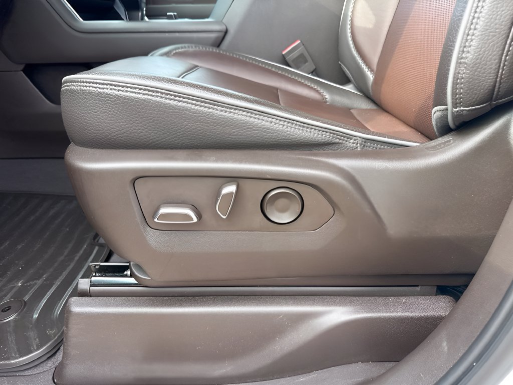 Used 2022 GMC Sierra 1500 Denali AWD/4WD image 10