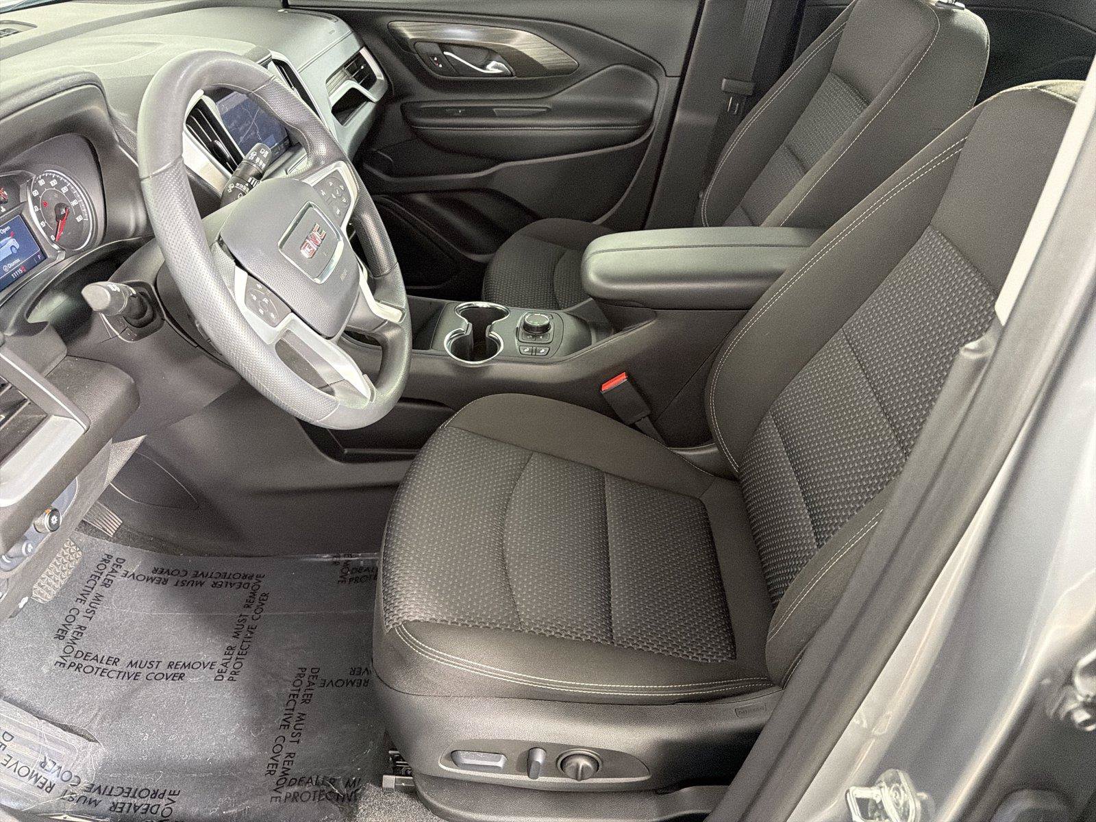 Used 2024 GMC Terrain SLE w/ Driver Convenience Package FWD image 7