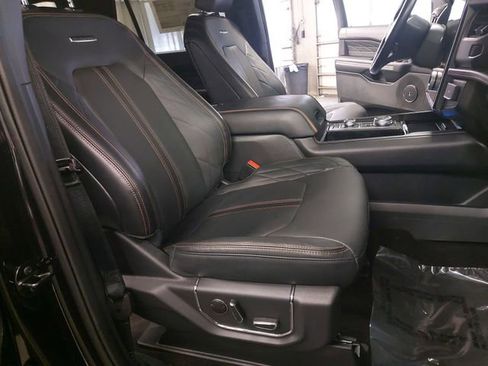 Certified 2023 Ford Expedition Platinum image 10