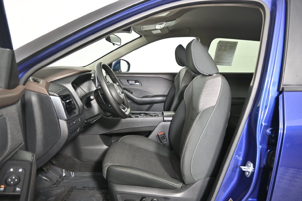 Used 2022 Nissan Rogue SV AWD/4WD image 22