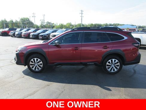 Used 2023 Subaru Outback Premium AWD/4WD image 10