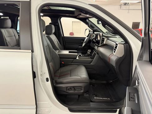 Used 2026 Toyota Sequoia Capstone AWD/4WD image 46
